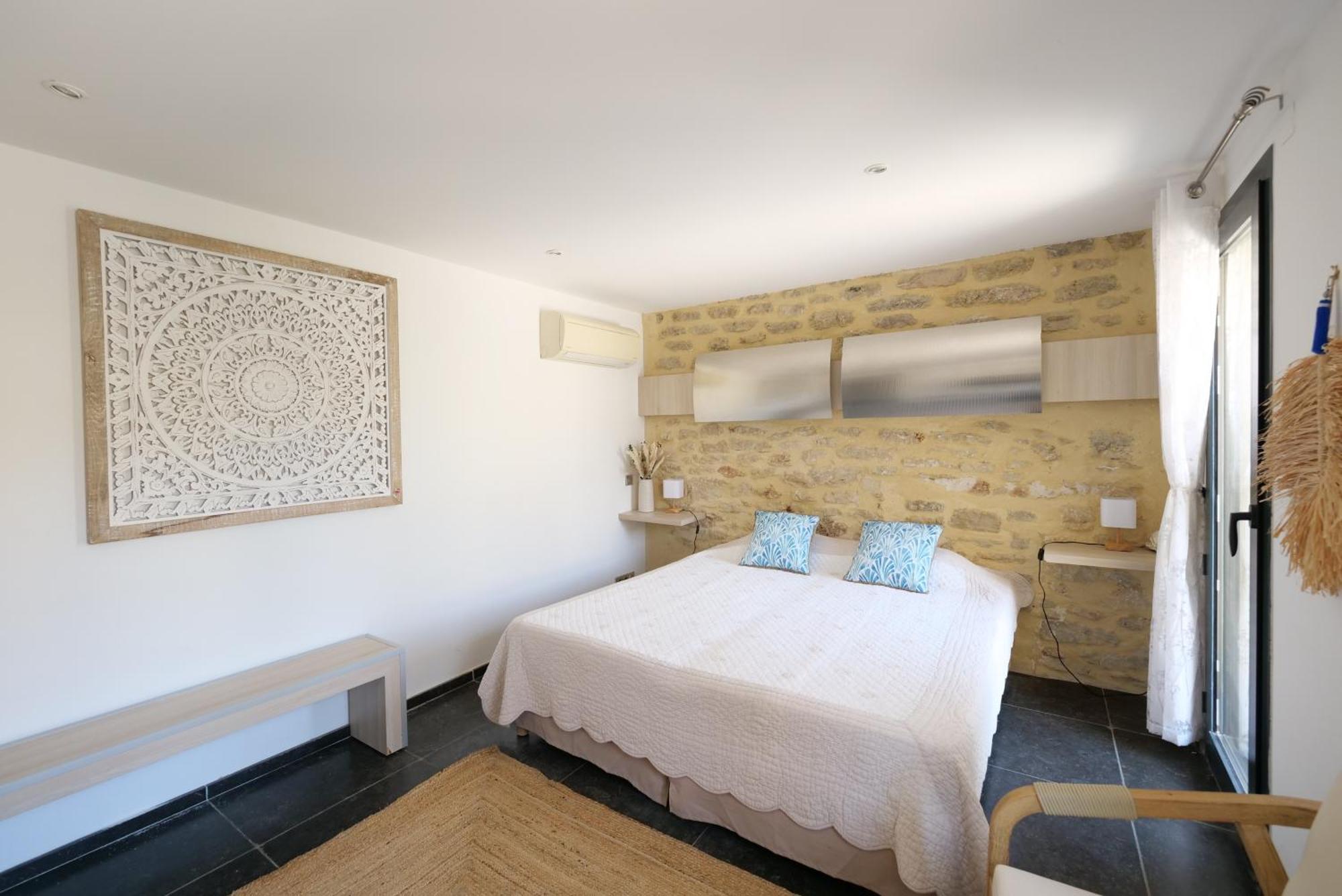 Chambres Du Vieux Bistrot Cabrières-dʼAvignon Eksteriør billede