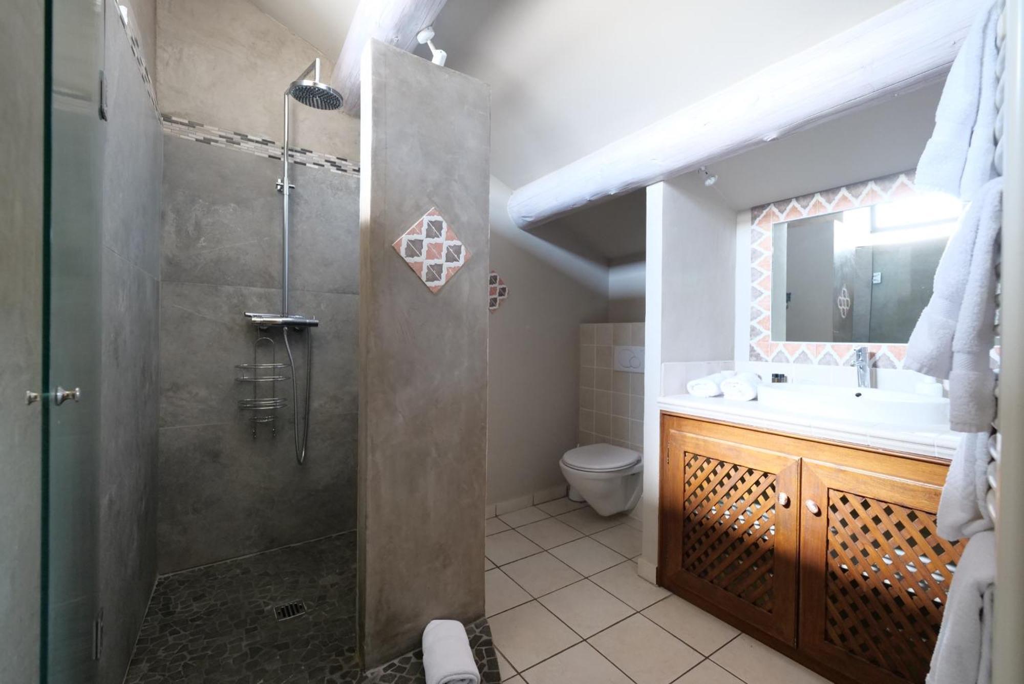 Chambres Du Vieux Bistrot Cabrières-dʼAvignon Eksteriør billede