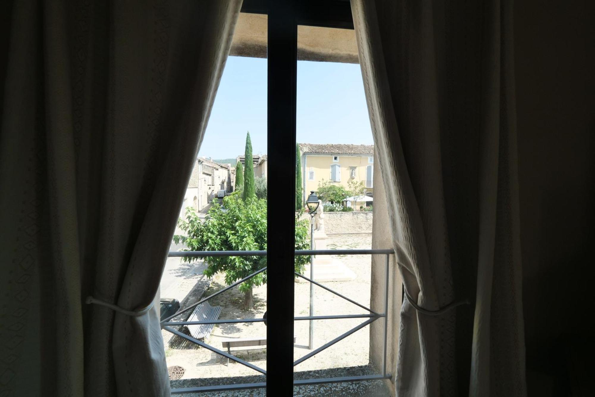 Chambres Du Vieux Bistrot Cabrières-dʼAvignon Eksteriør billede