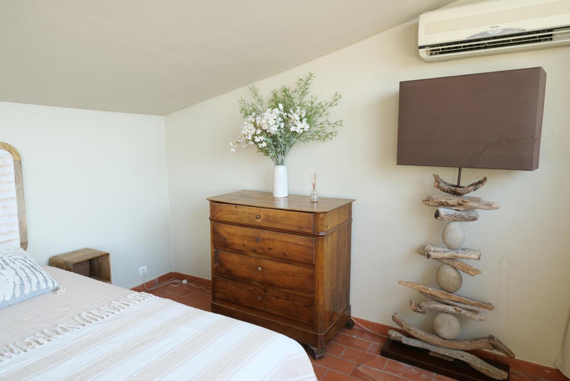 Chambres Du Vieux Bistrot Cabrières-dʼAvignon Eksteriør billede