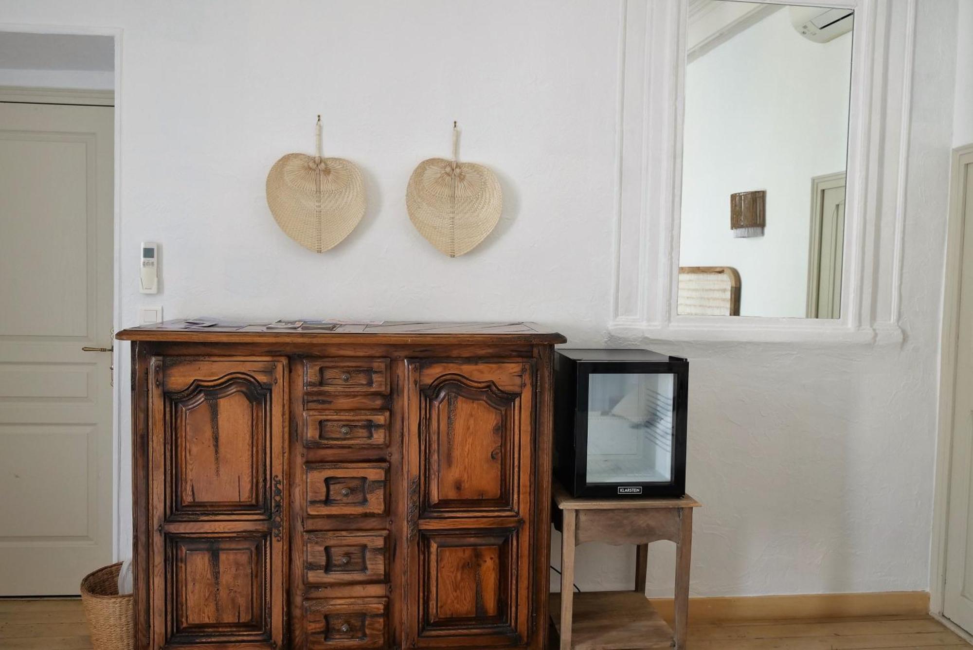 Chambres Du Vieux Bistrot Cabrières-dʼAvignon Eksteriør billede