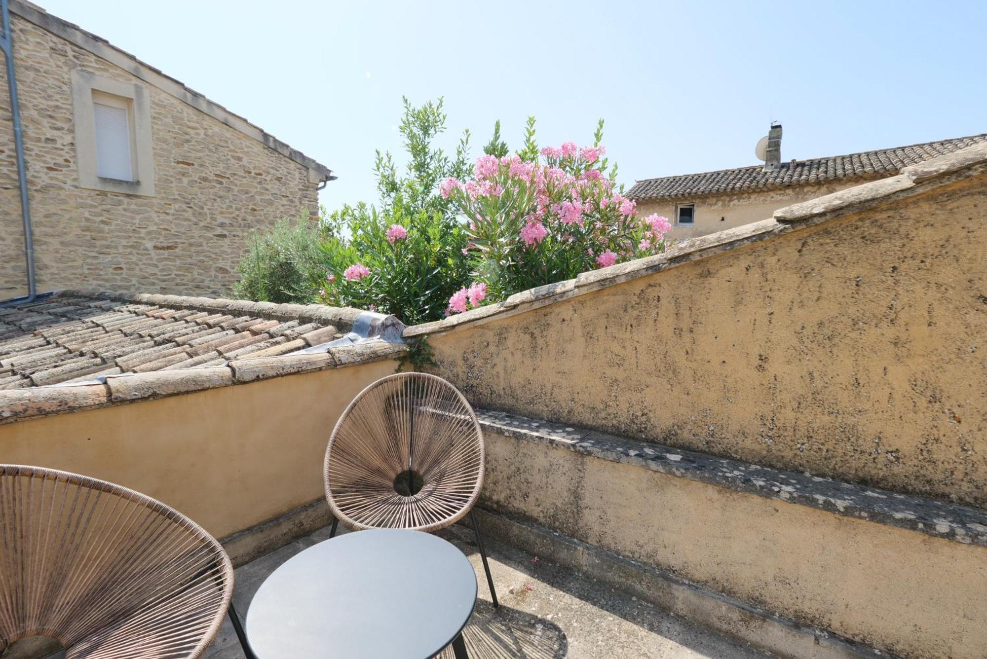 Chambres Du Vieux Bistrot Cabrières-dʼAvignon Eksteriør billede